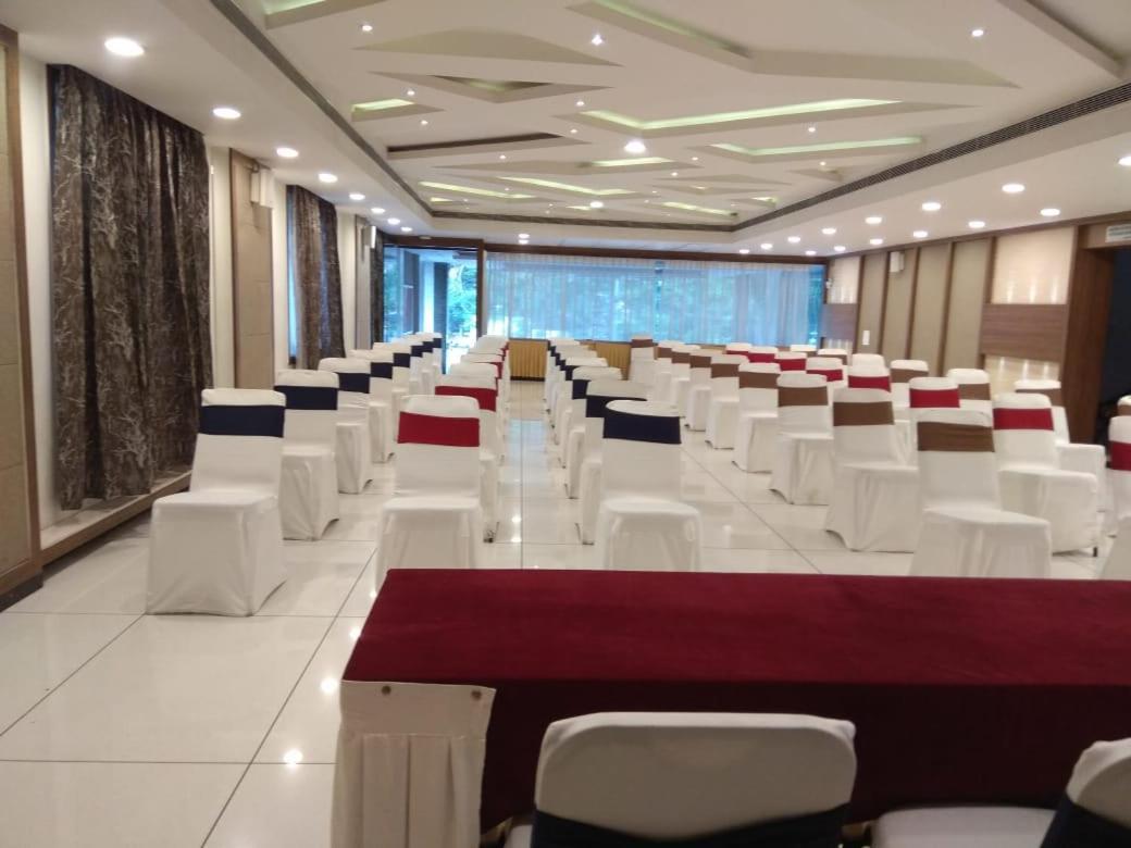 Hotel West 3*