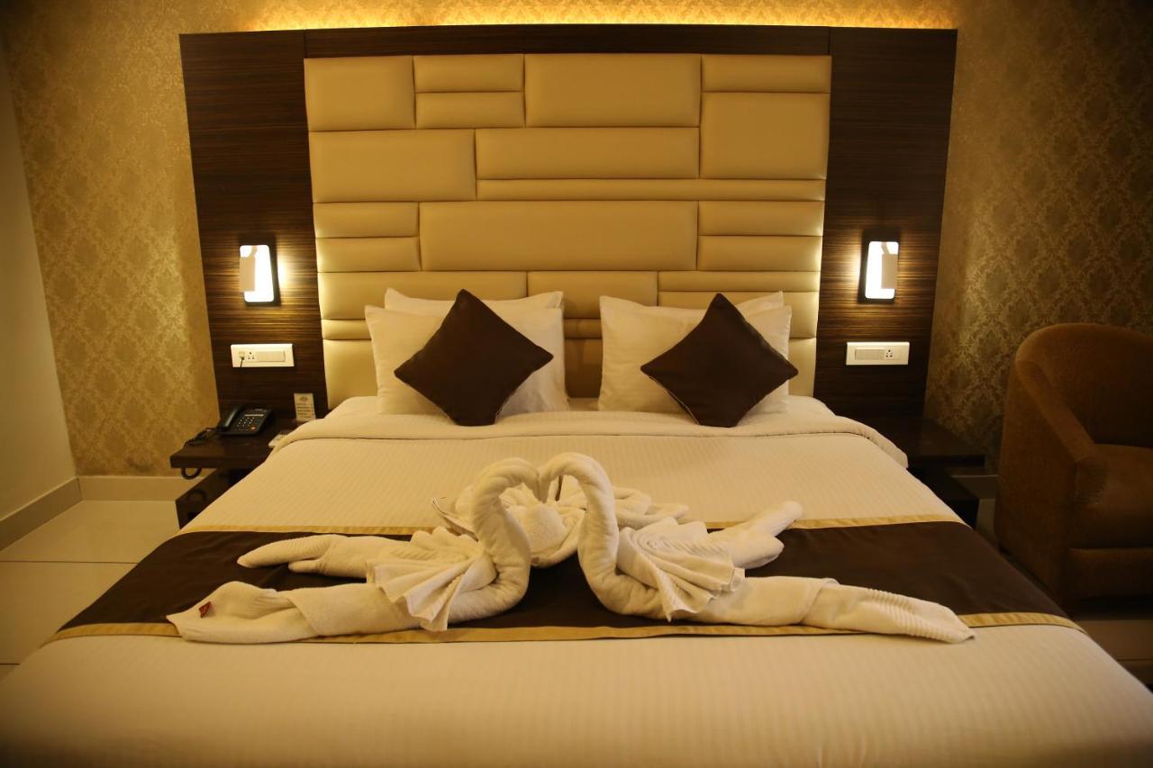Hotel West 3*