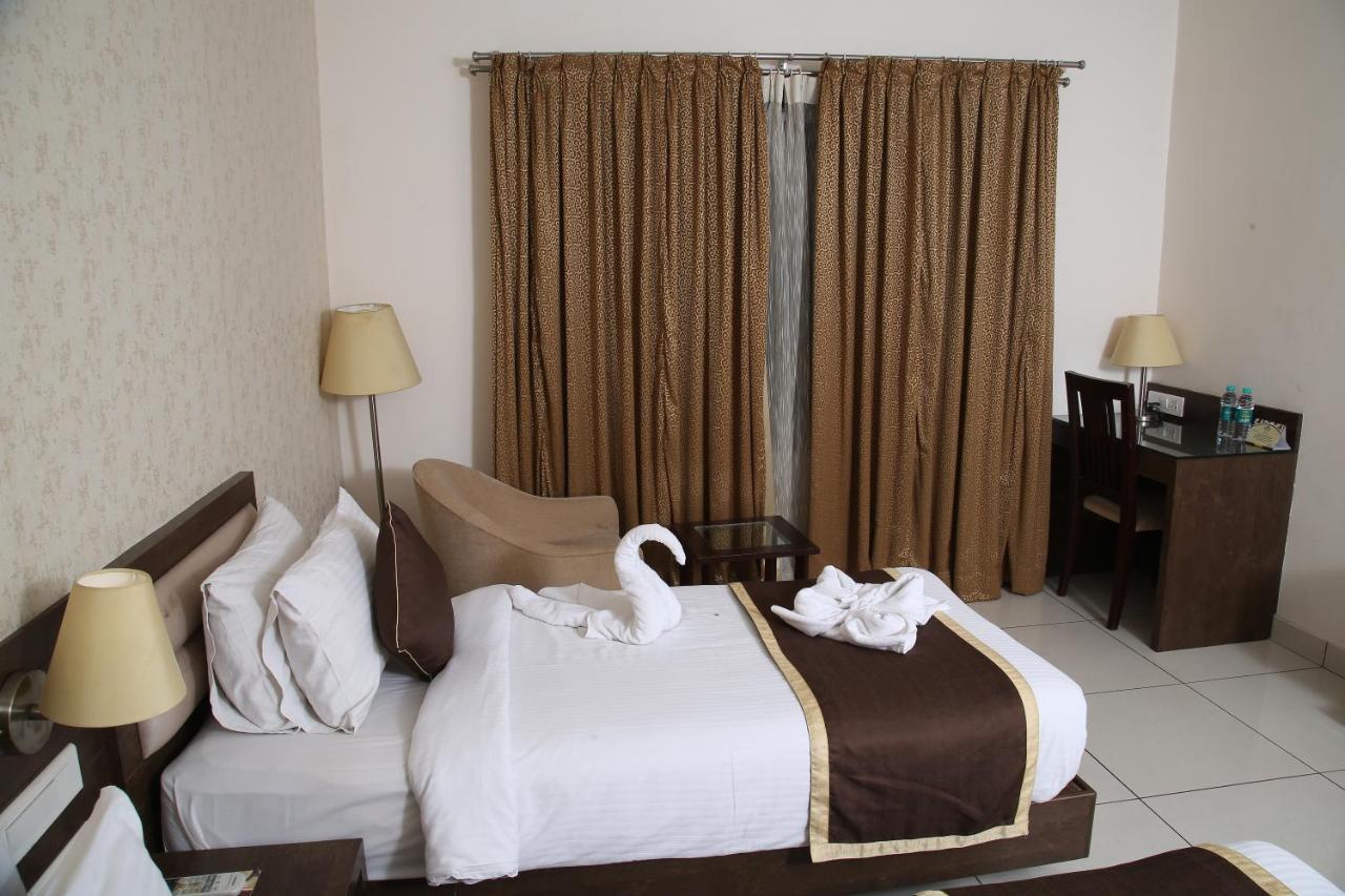 Hotel West