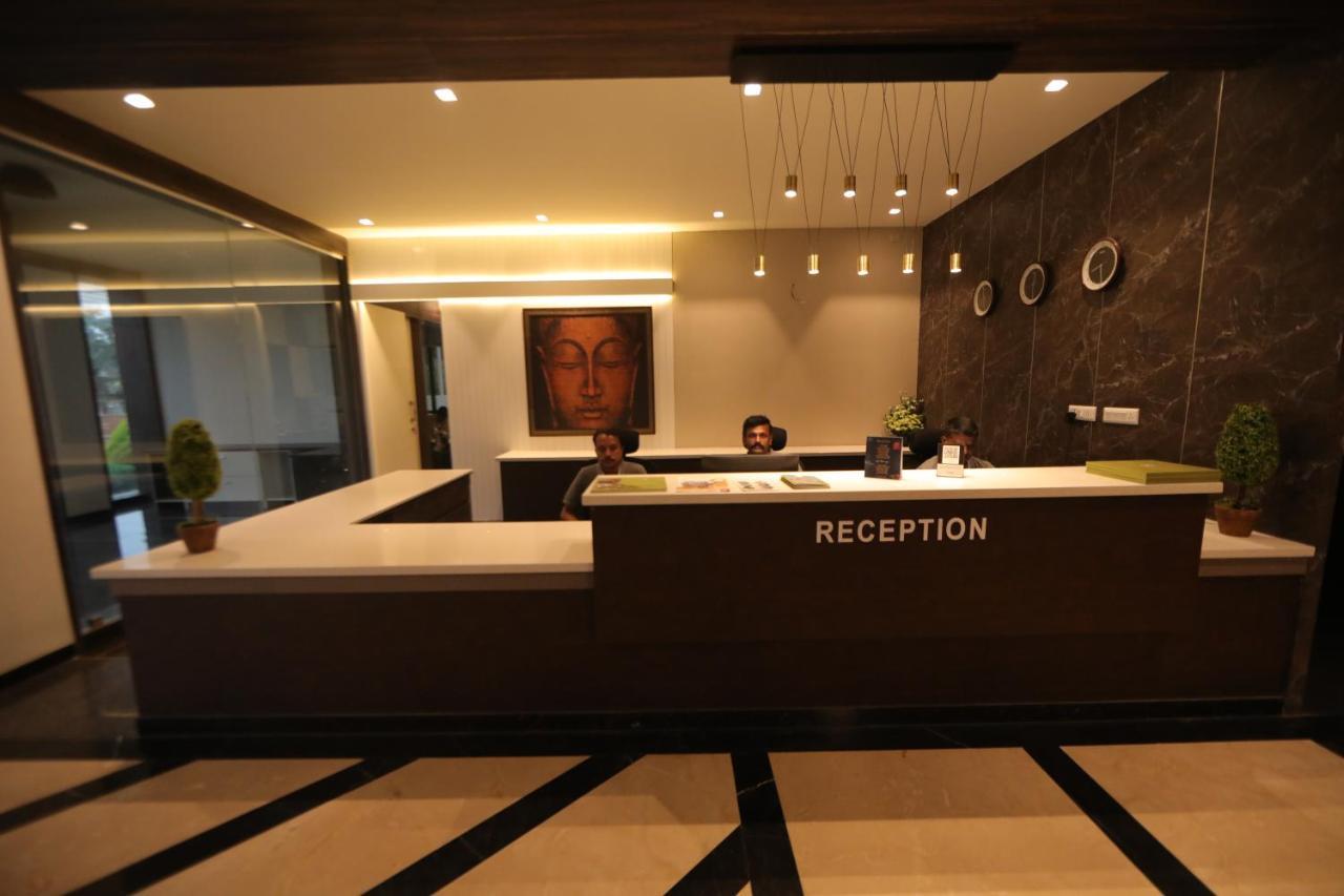 Resort Vrr Astoria & Convention Center