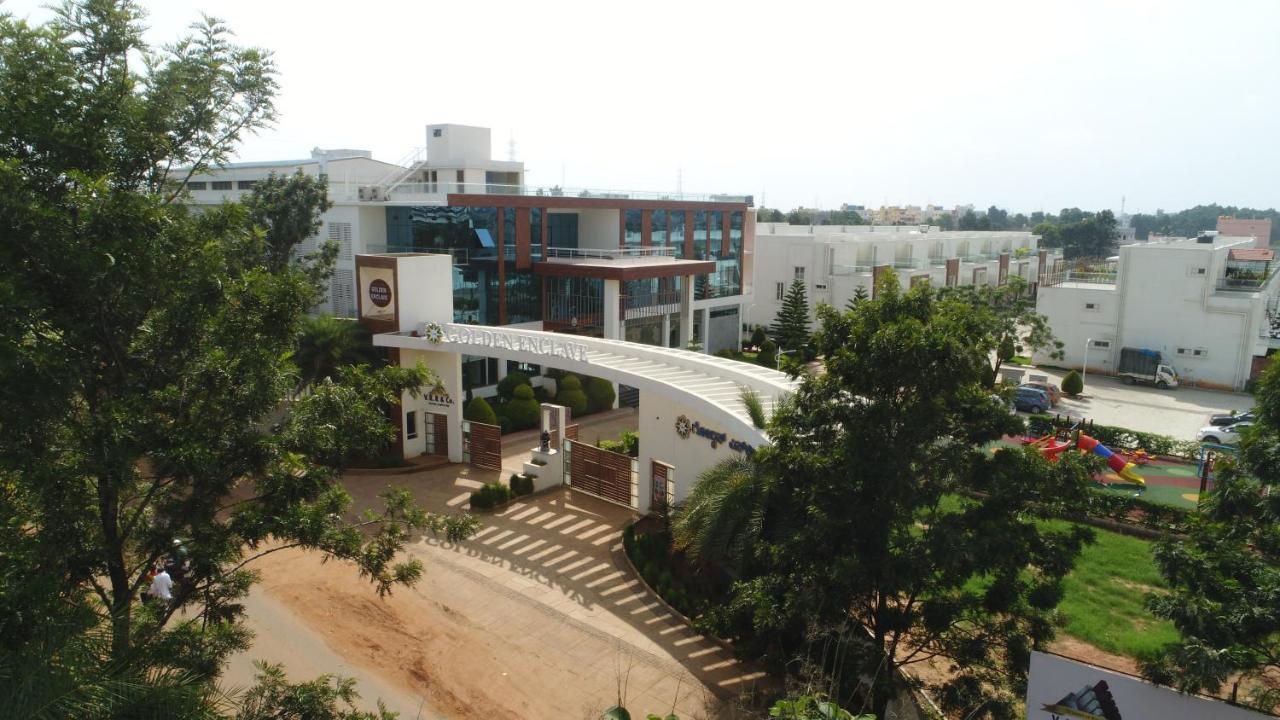 Resort Vrr Astoria & Convention Center Bangalore