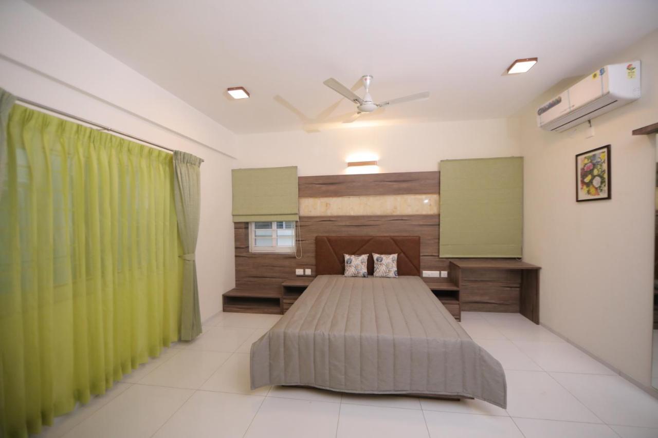 Vrr Astoria & Convention Center Bangalore