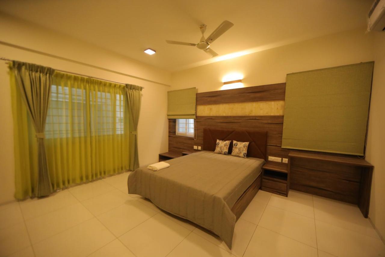 Vrr Astoria & Convention Center Resort *