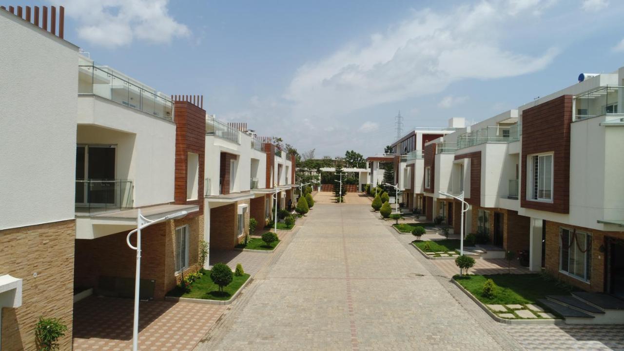 Vrr Astoria & Convention Center Resort
