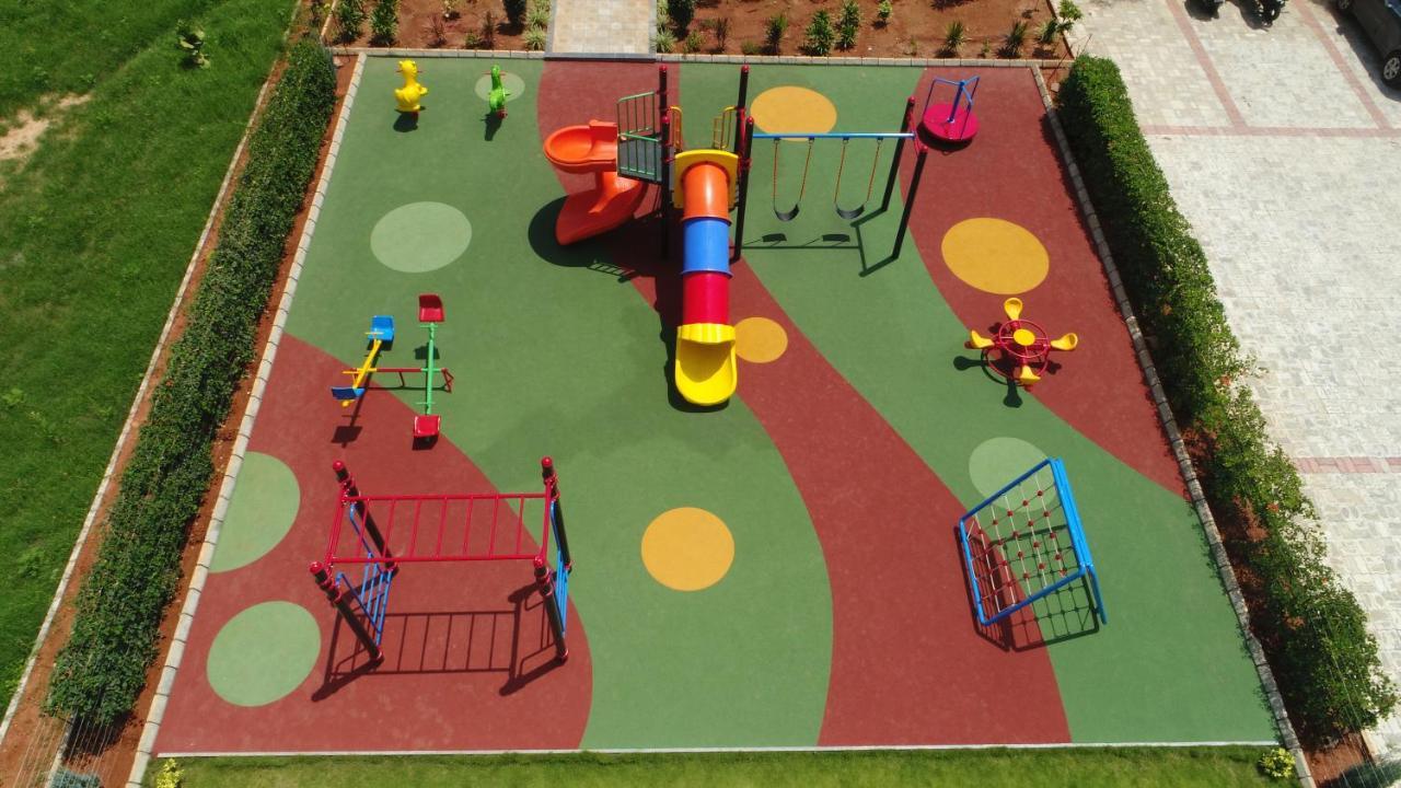 Resort Vrr Astoria & Convention Center Bangalore