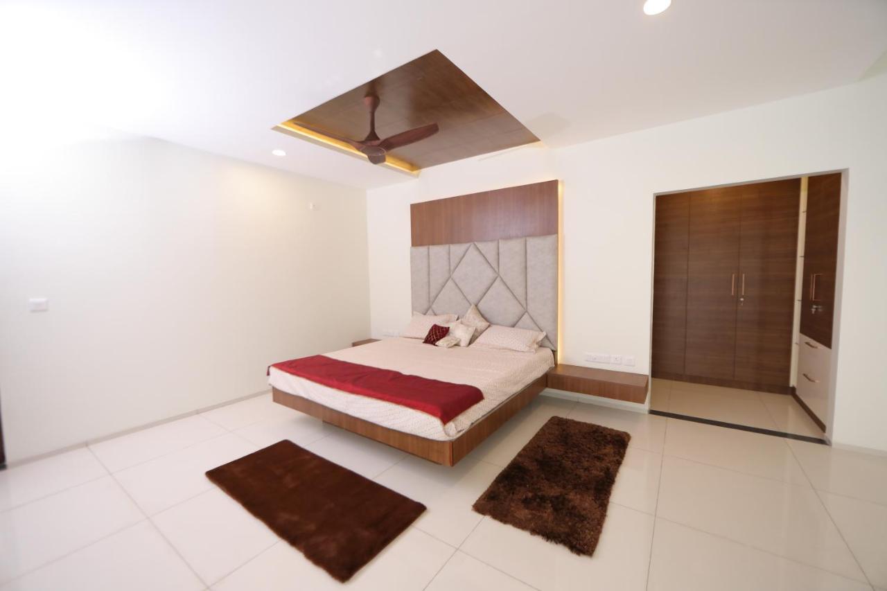 Resort Vrr Astoria & Convention Center Bangalore