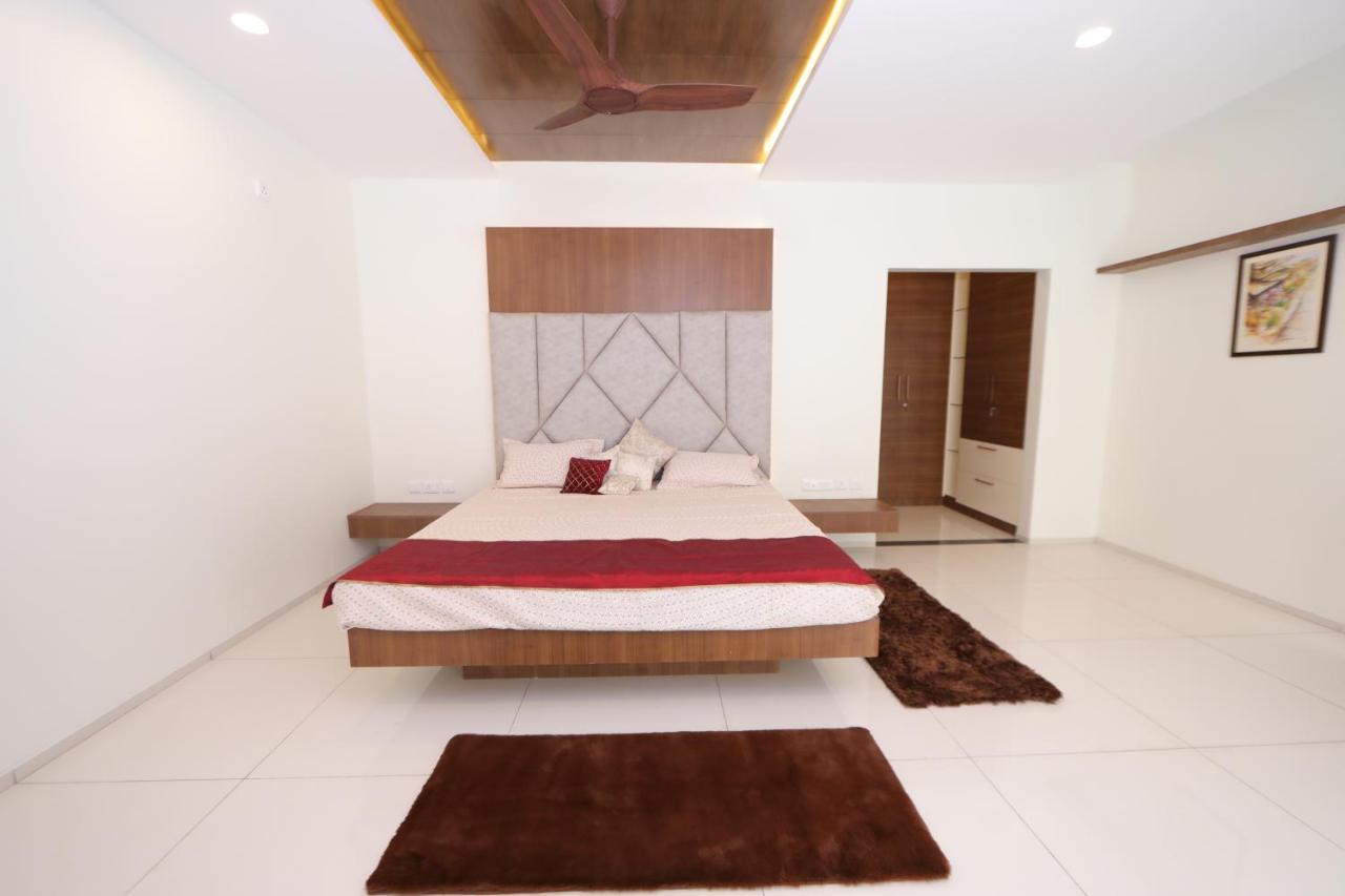 Resort Vrr Astoria & Convention Center Bangalore