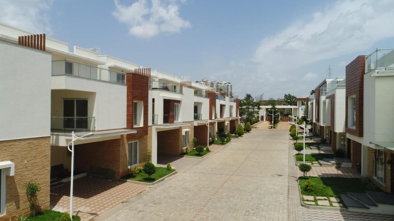 Vrr Astoria & Convention Center Resort *