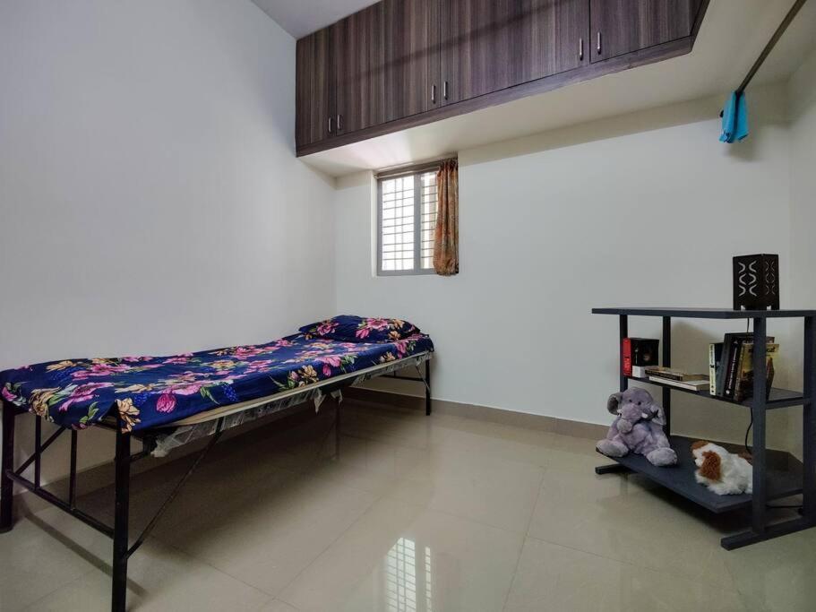 Comfy 2-bedroom House In Sanjaynagar, Apartamento *