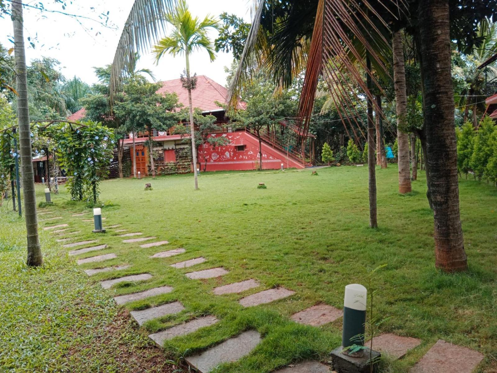 Resort Sam Thotada Mane