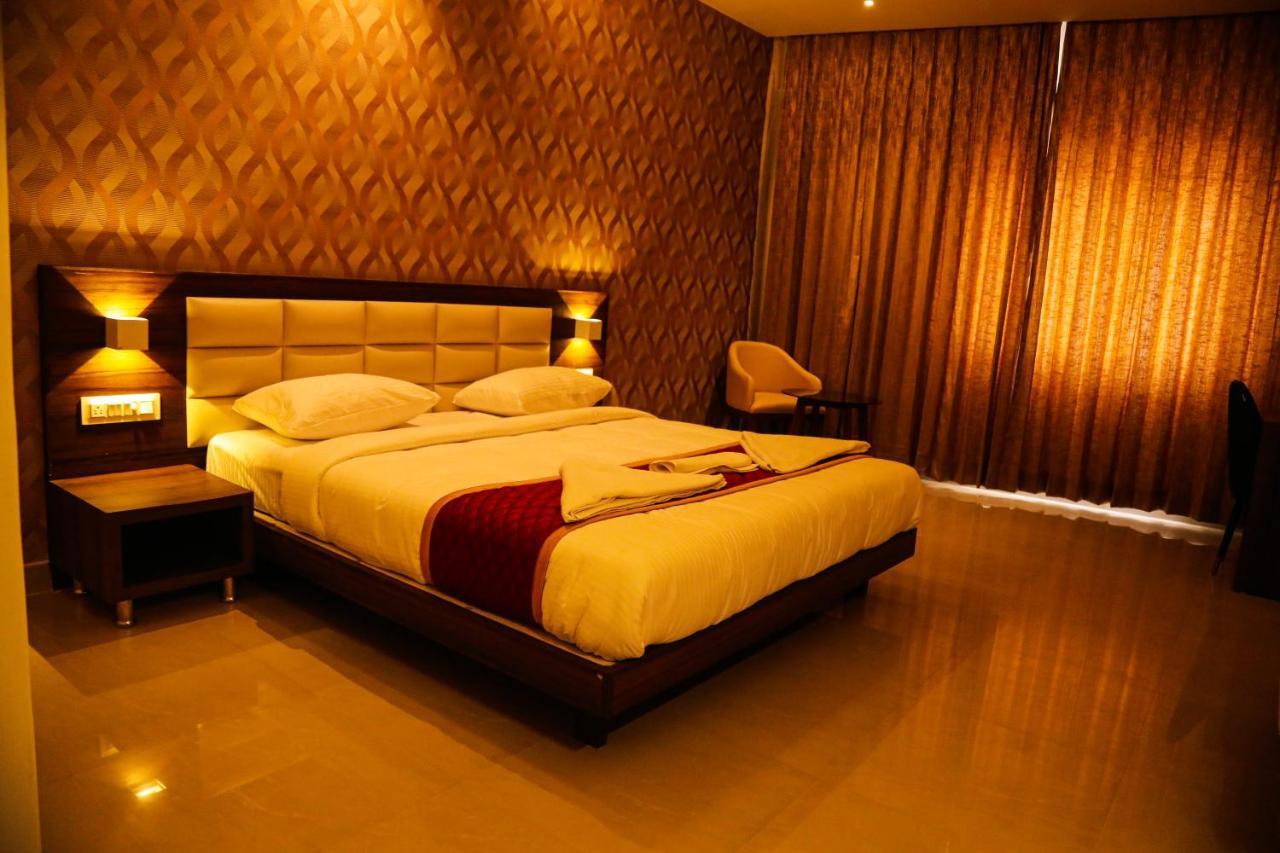 Royal Indraprastha The Hotel 3*