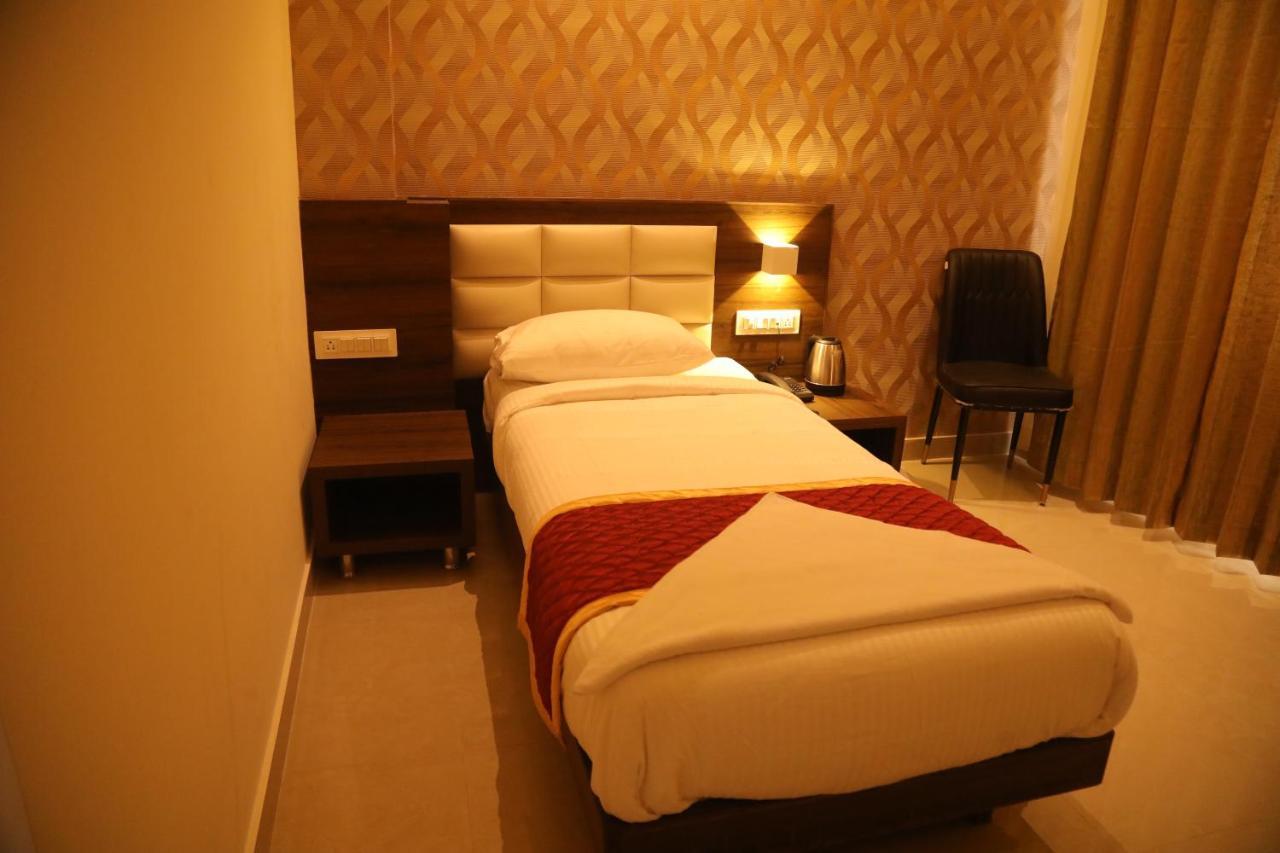 Royal Indraprastha The Hotel 3*