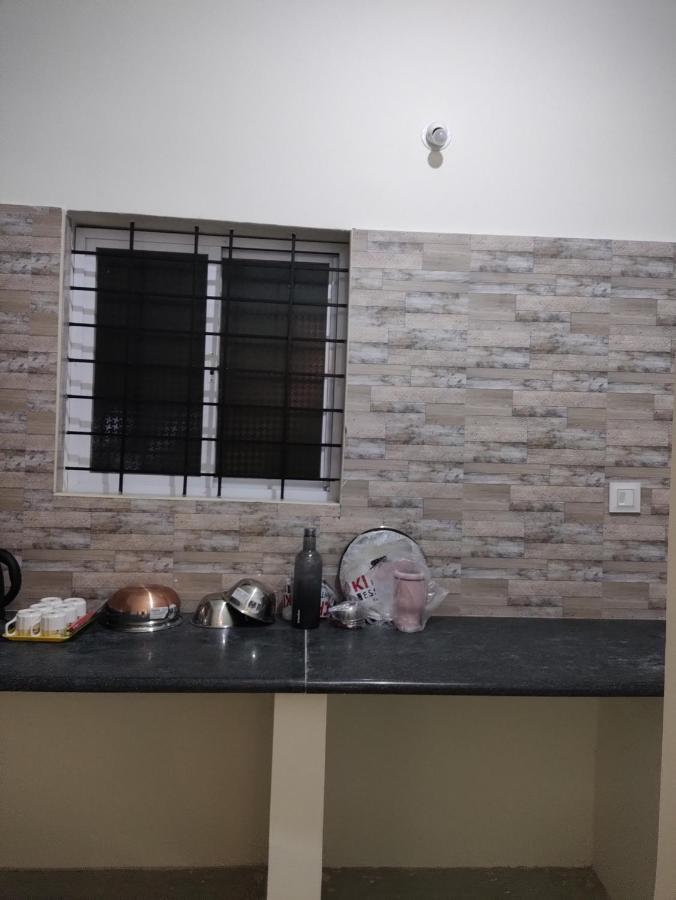 1bhk Available For Short And Long *