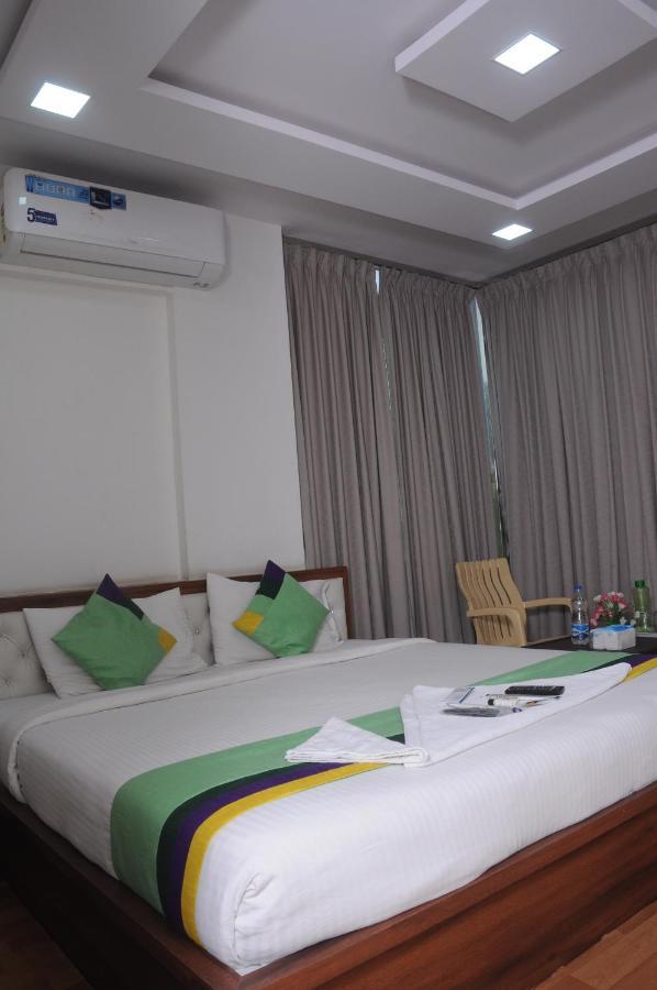 Hotel J C Comforts 3*