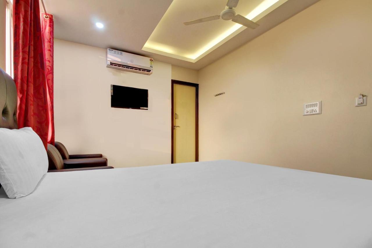 Oyo Flaghship 70376 I Care With Greenery Comforts 3* Bangalore