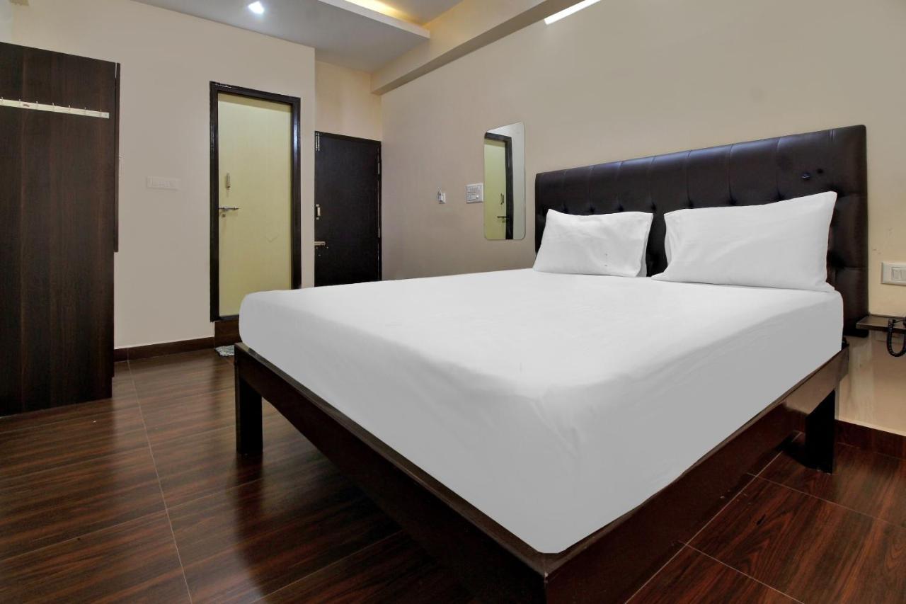 Oyo Flaghship 70376 I Care With Greenery Comforts 3*