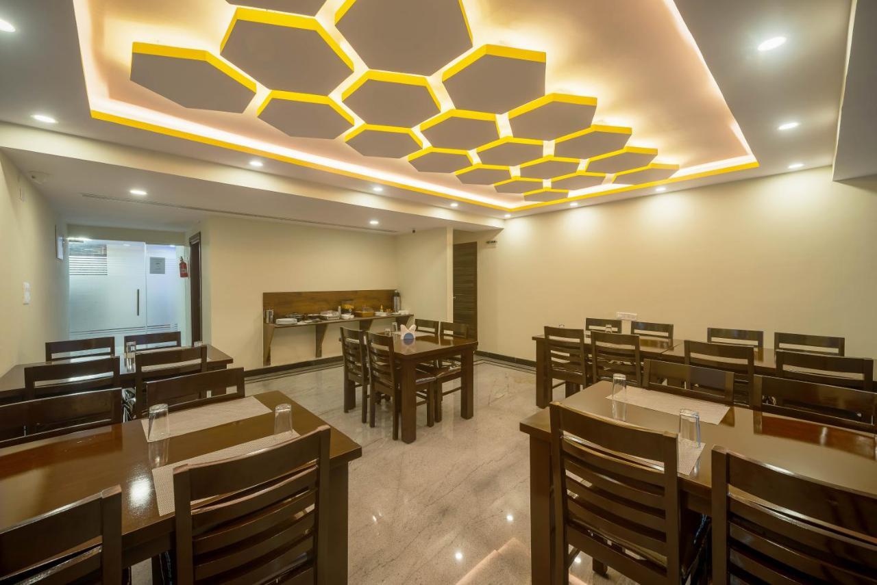 Hotel Zenith Hebbal 3*