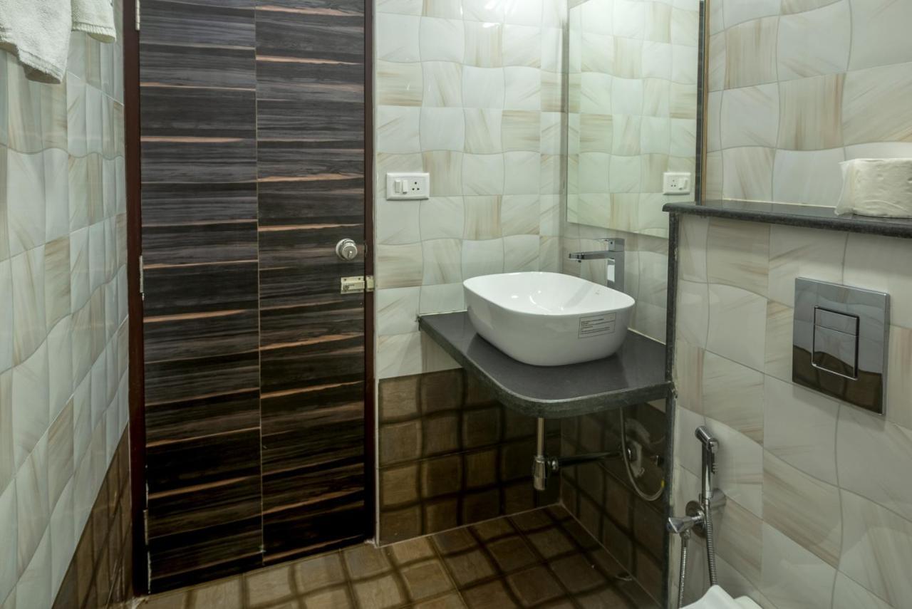 Hotel Zenith Hebbal