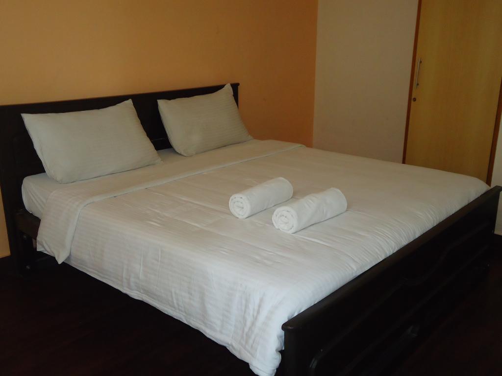 Sri Sai Comforts Hotel *