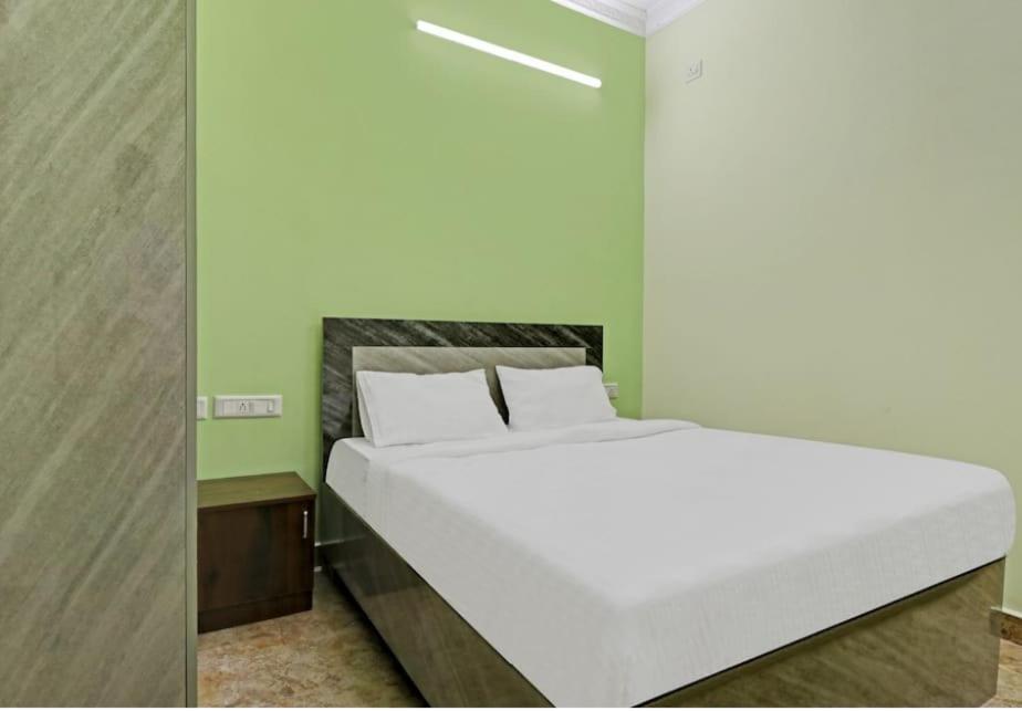 Haven Comfort Near Yeshwantpur Railway Station Apartment Bangalore