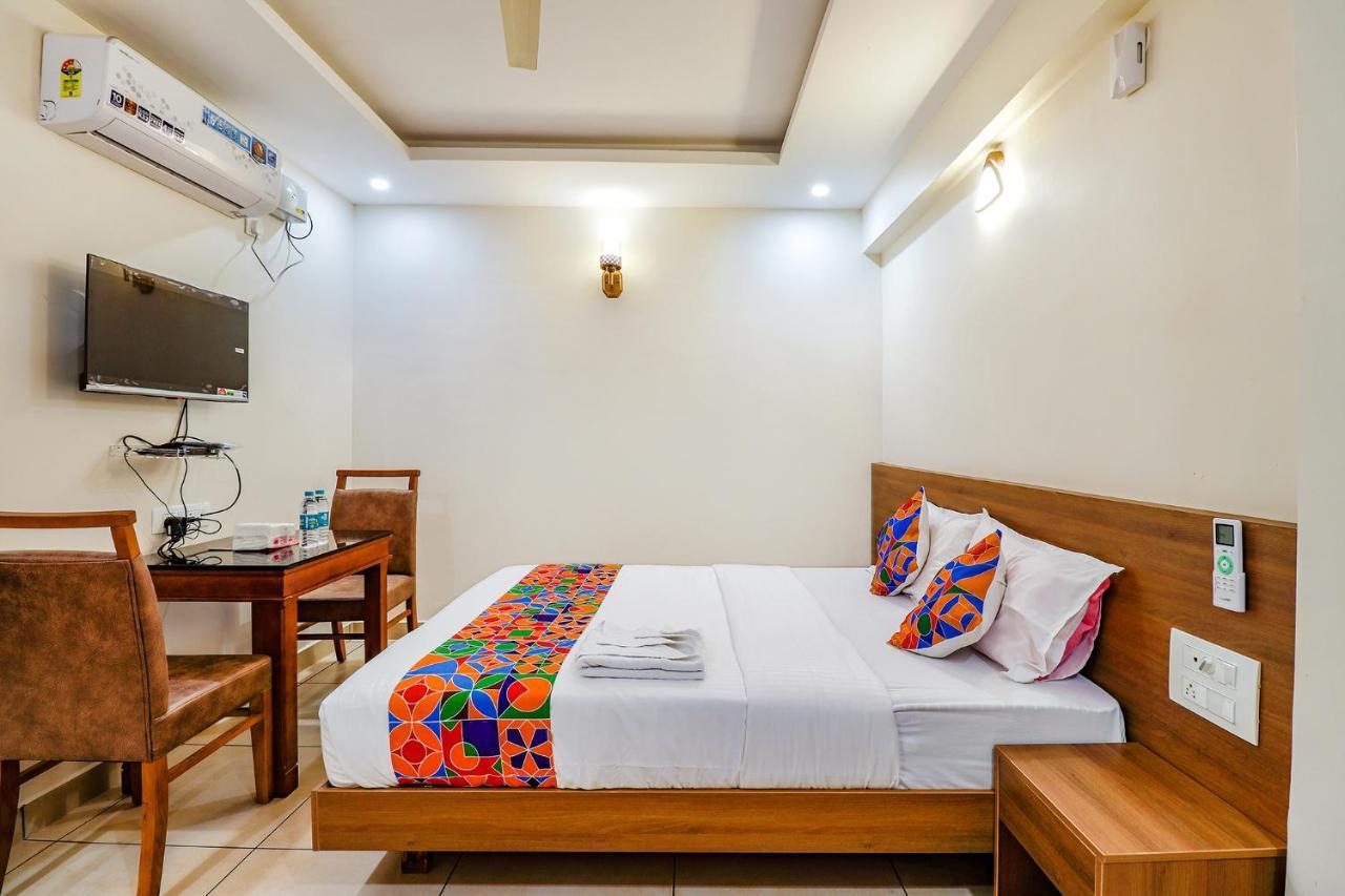 Fabhotel Green Park Residency - Nr Manipal Hospital 3* Bangalore