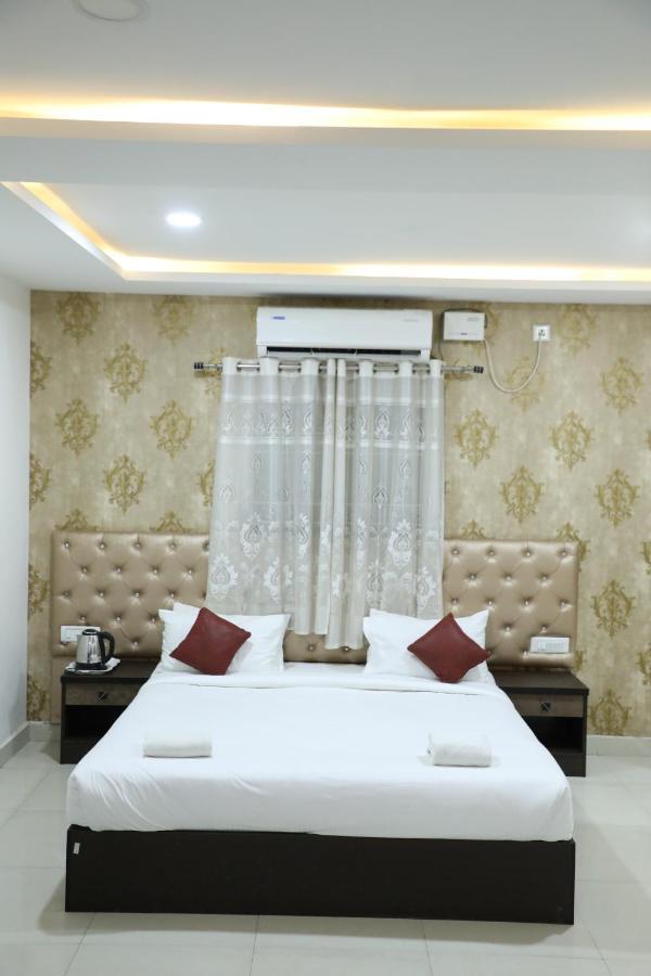 Krishna's Landmark Business Hotel- Near International Airport Hotel 3*