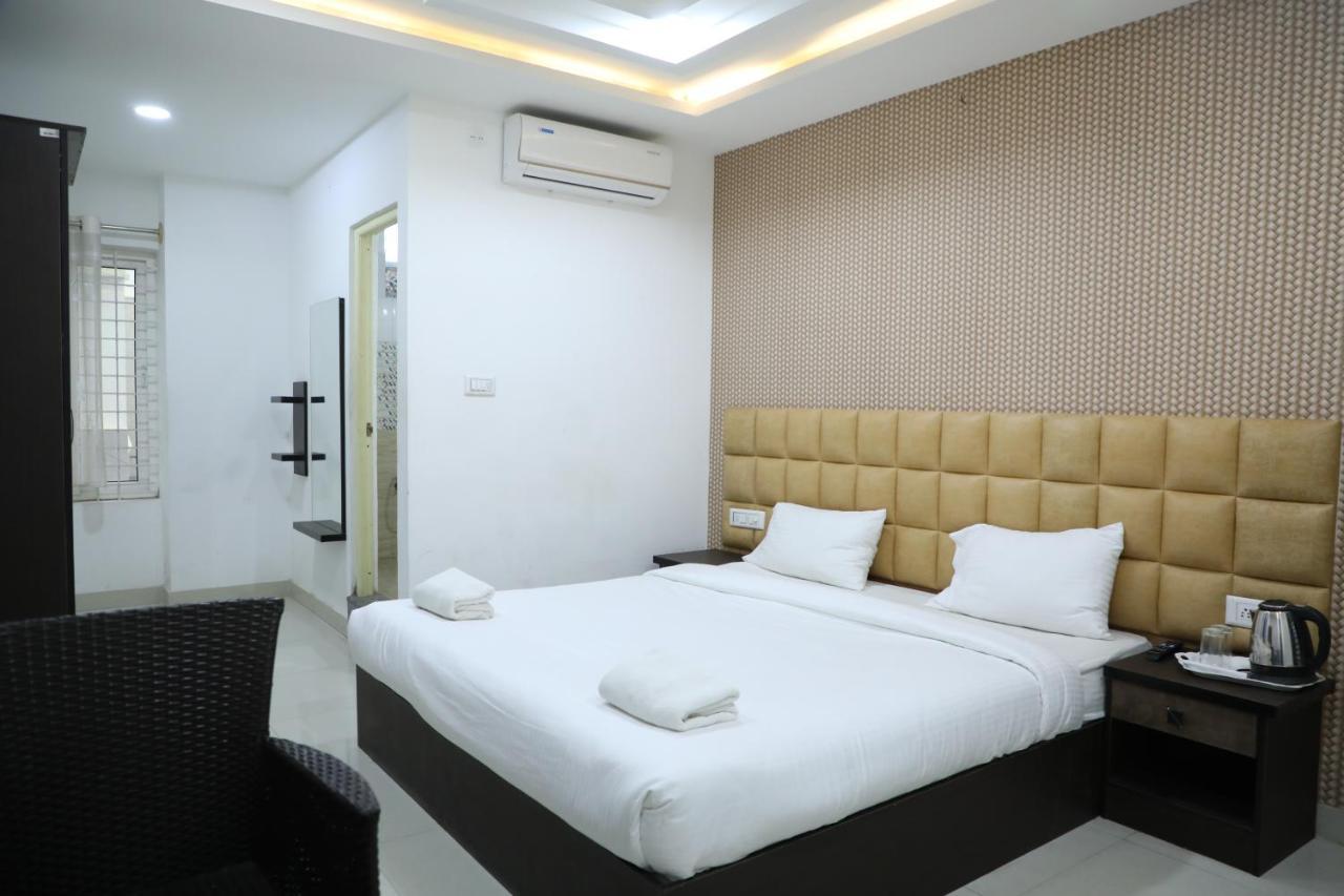 Krishna's Landmark Business Hotel- Near International Airport Hotel Bangalore