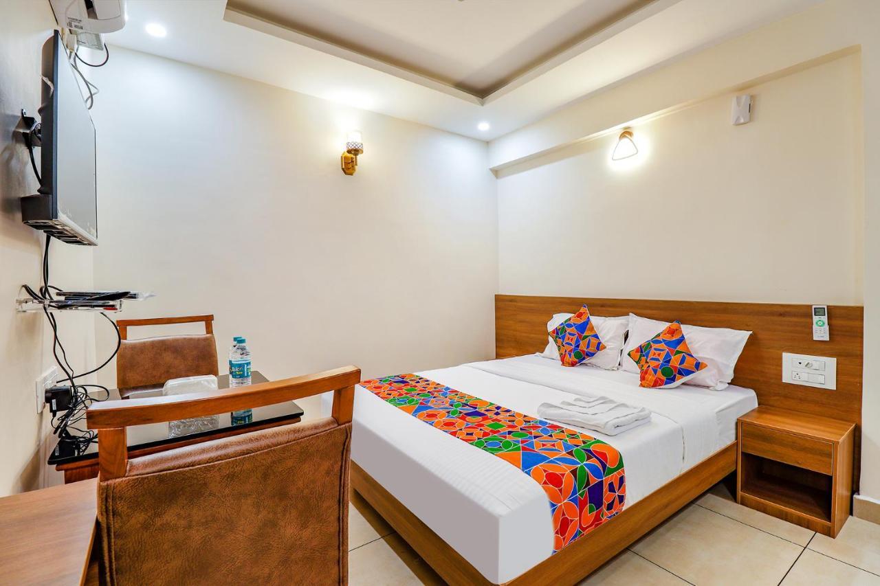 Fabhotel Green Park Residency - Nr Manipal Hospital 3*