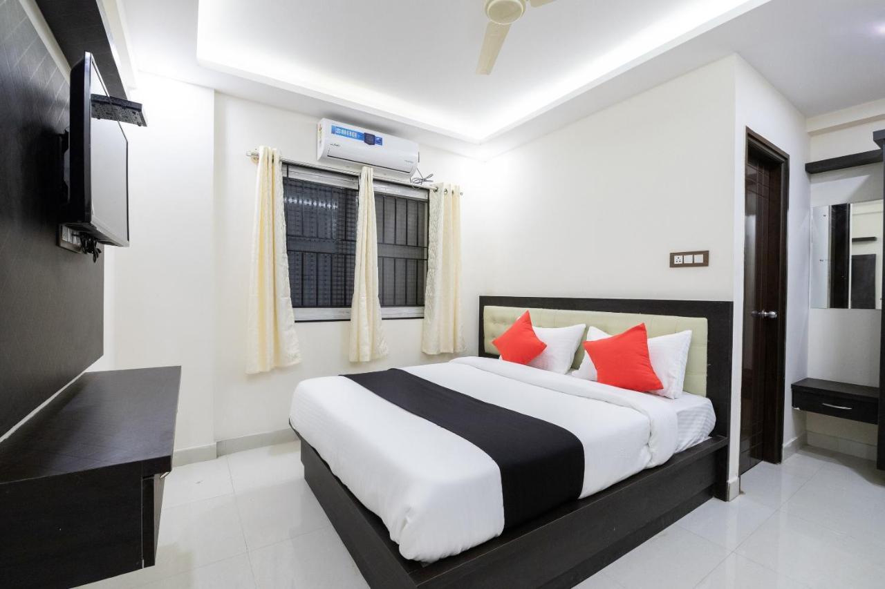 Hotel Super Capital O Regal