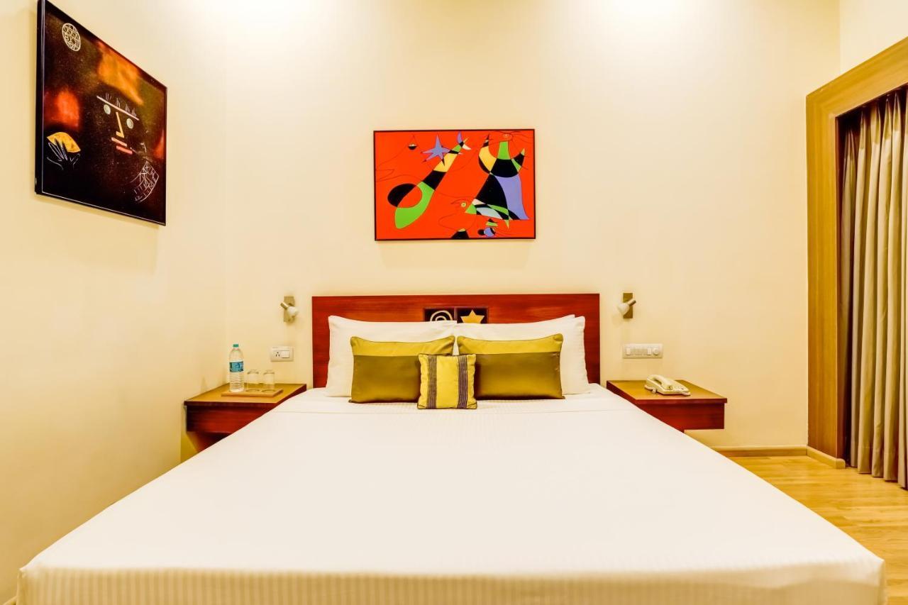 Lemon Tree Electronics Hotel