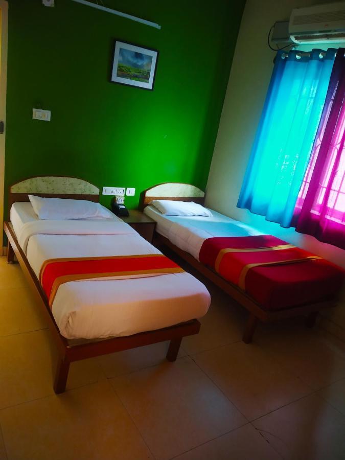 Hotel Raj Residency