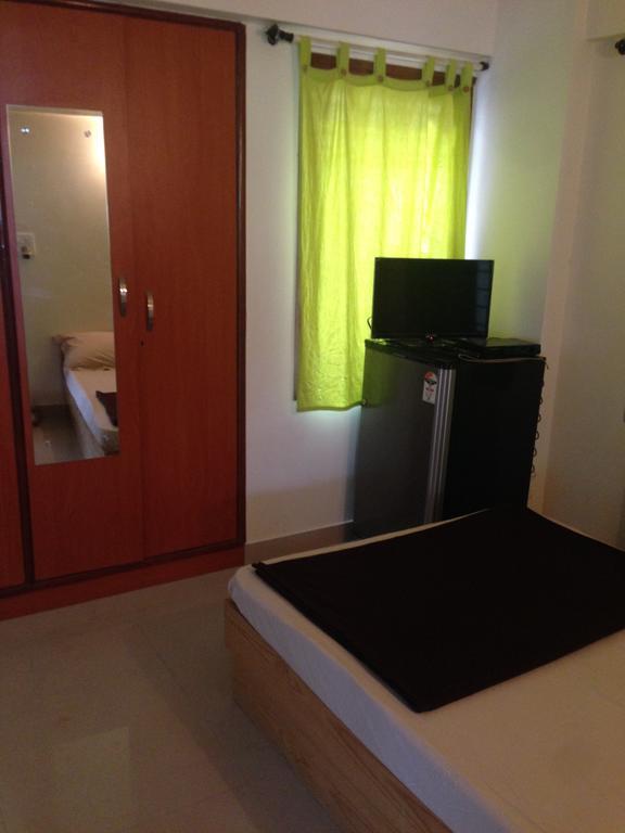 Kingston Court Apartment *