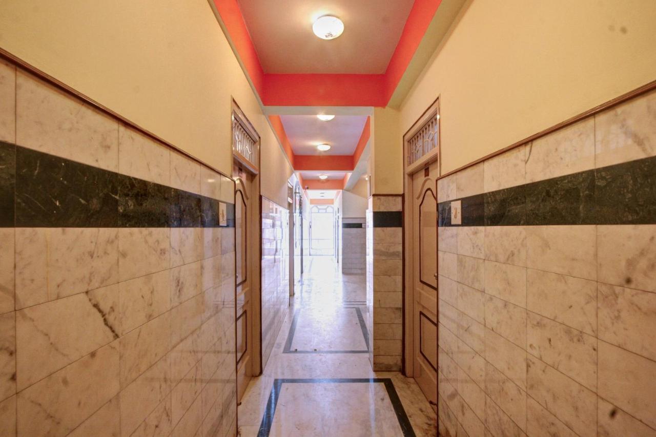 Hotel Spot On Radha Krishna Deluxe Near Cubbon Park