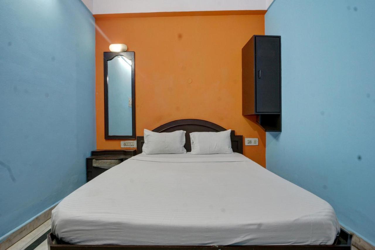 Spot On Radha Krishna Deluxe Near Cubbon Park 2* Bangalore