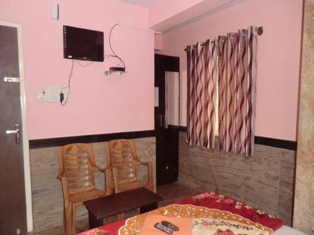 Honnagiri Residency Lodge *