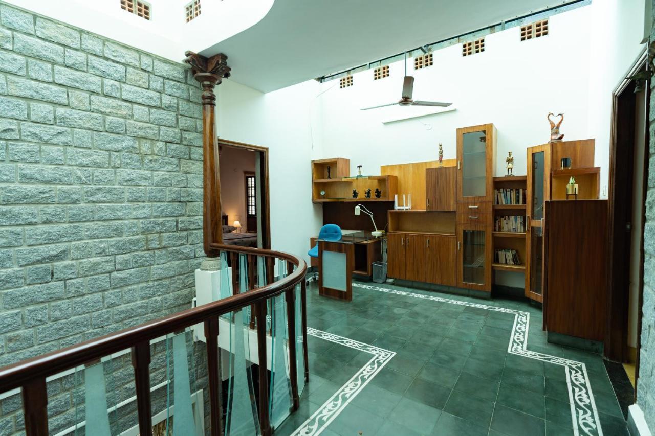 Luho Stone House *