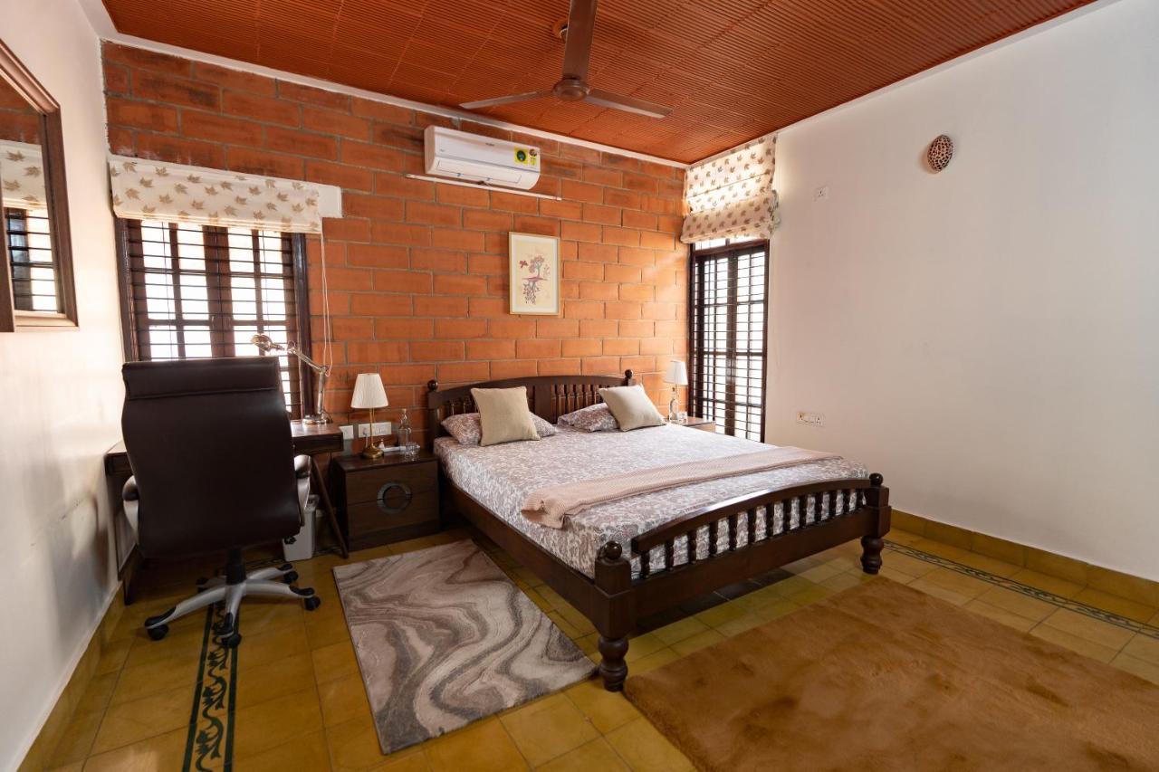 Acomodação com café da manhã  Luho Stone House
