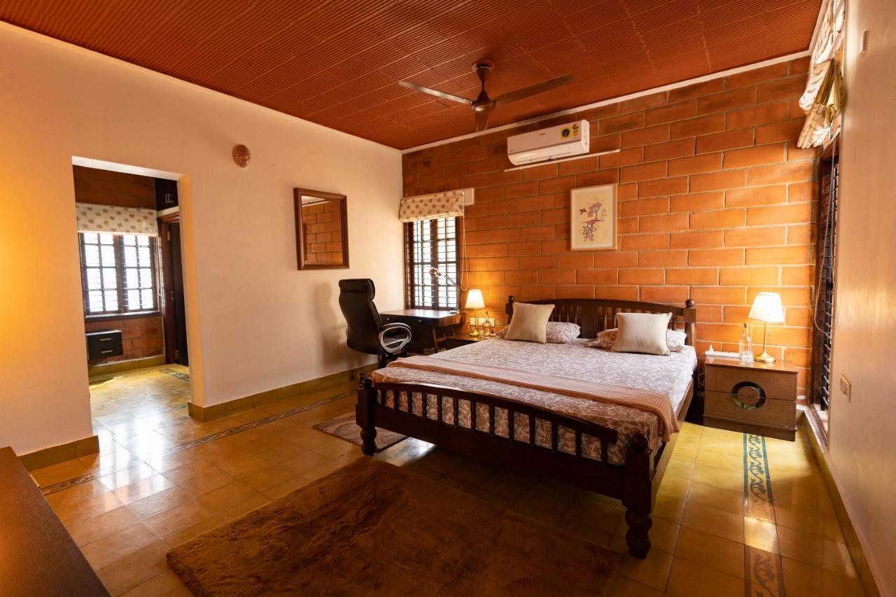 Bed & Breakfast Luho Stone House *