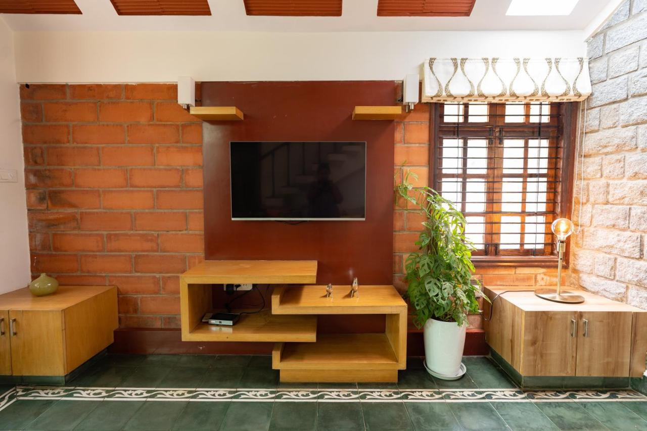 Luho Stone House *