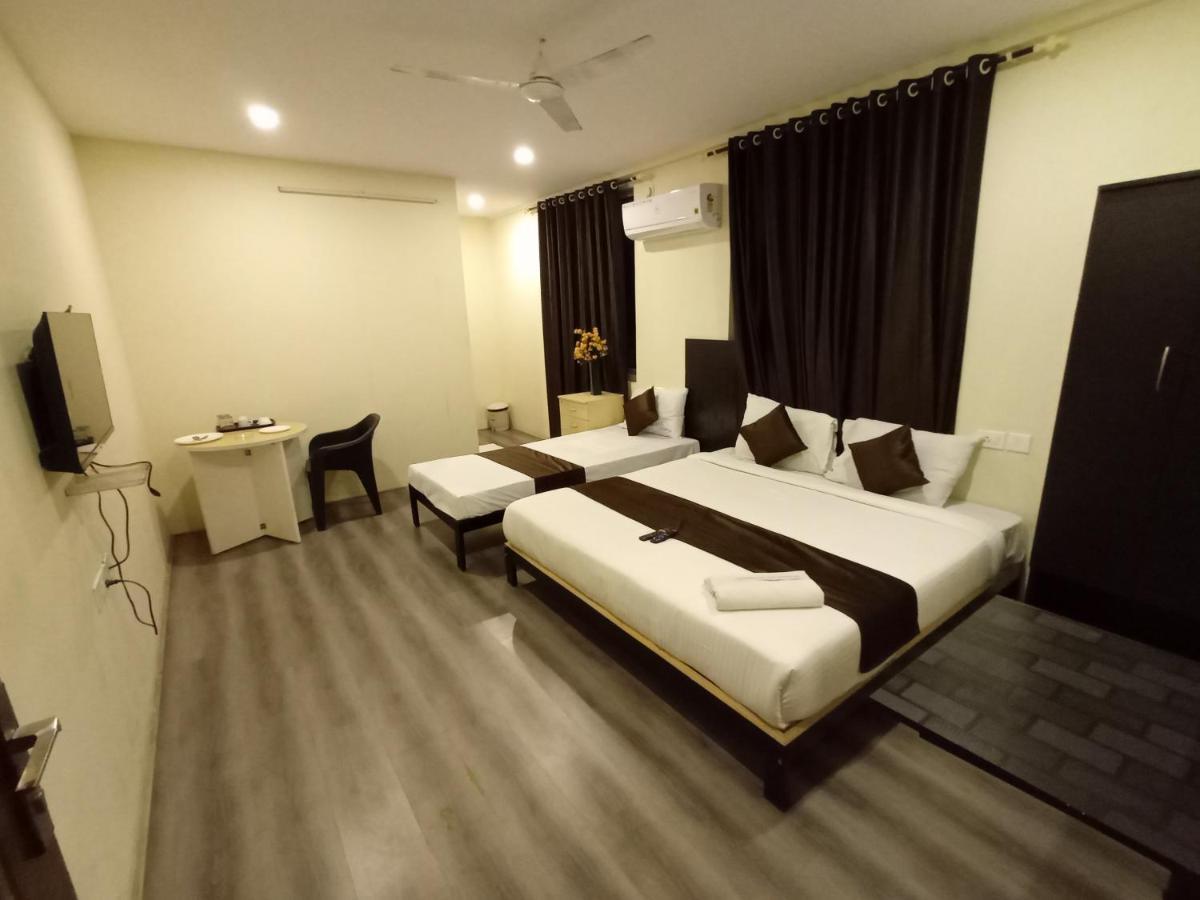 Crescent Shine Hotel 3*