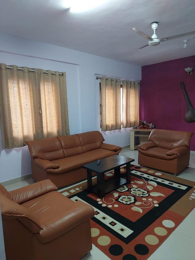 Cmr Service Apartment