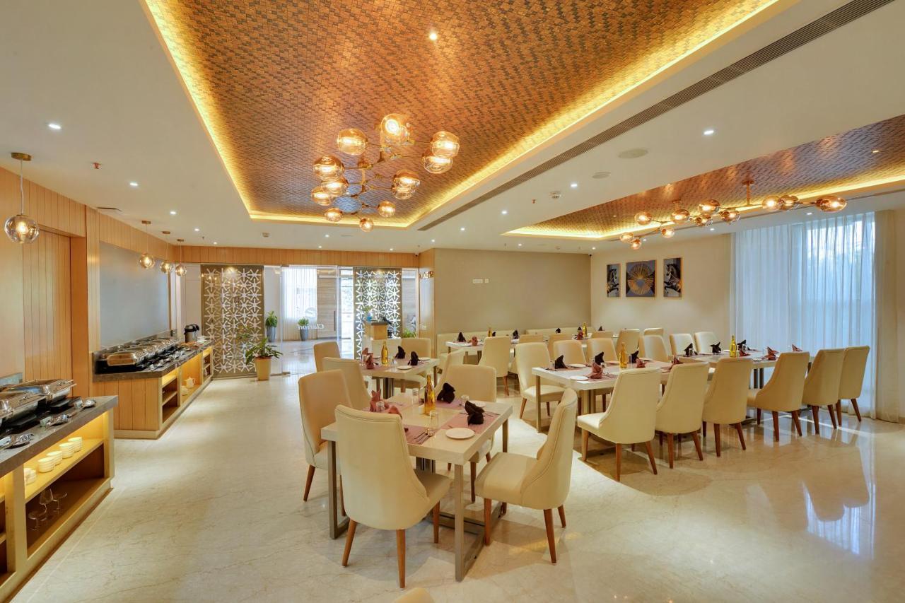 Hotel Clarion Bangalore 4*