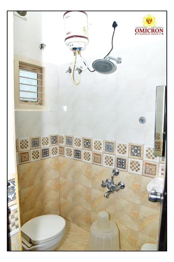 Omicron 1 Bhk 3*