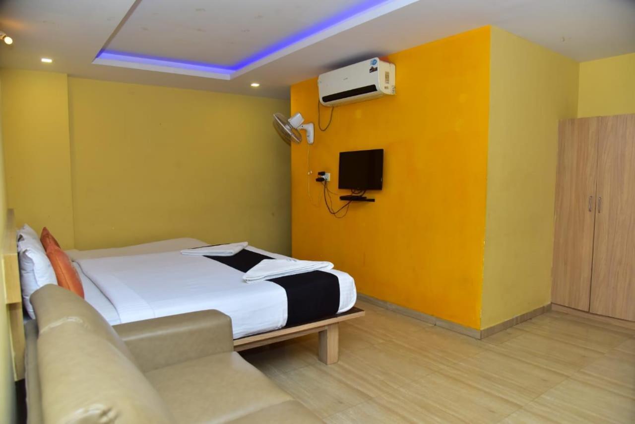 Fortune Hotel