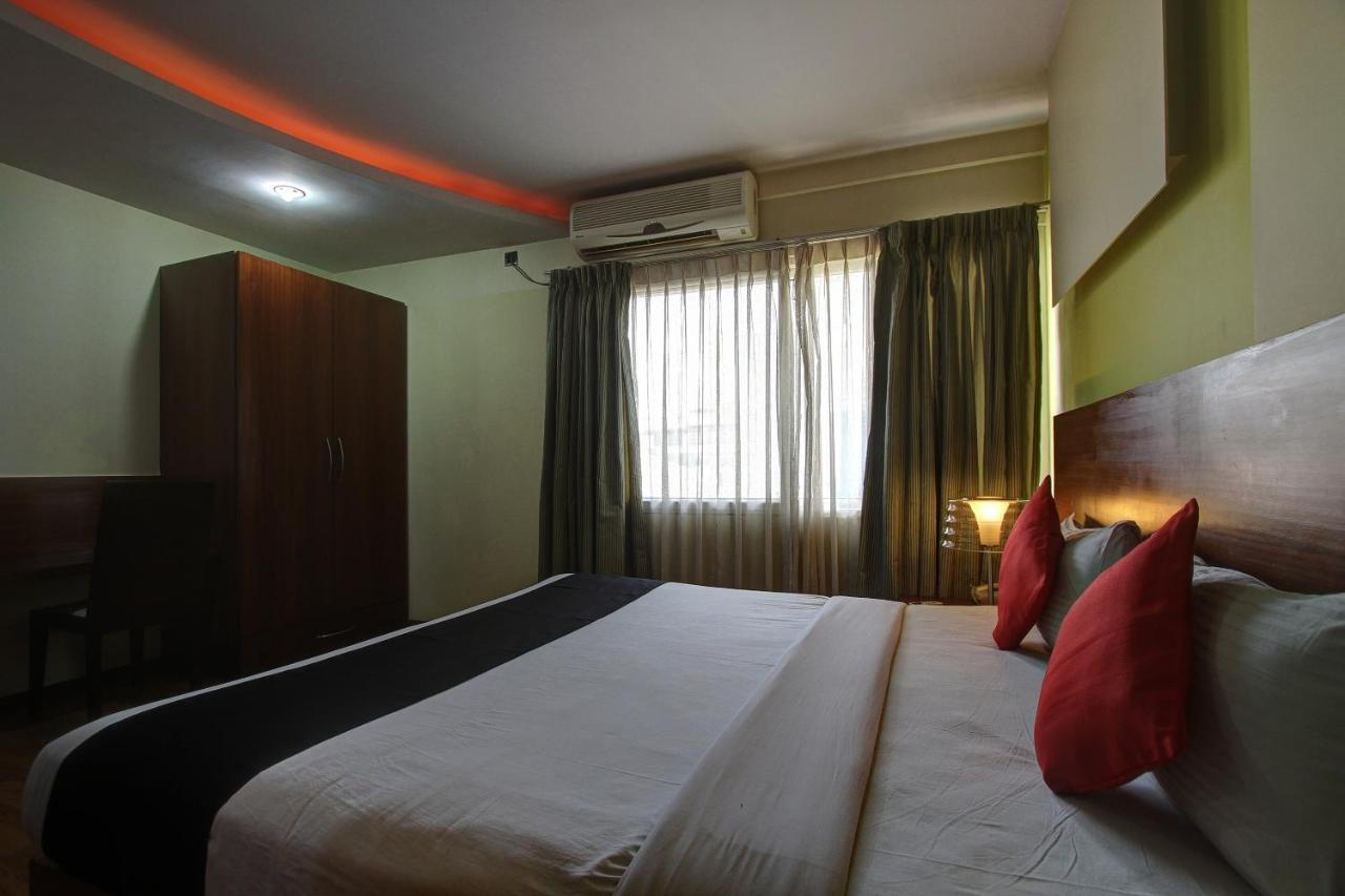 Collection O Sri Sai Palace Hotel