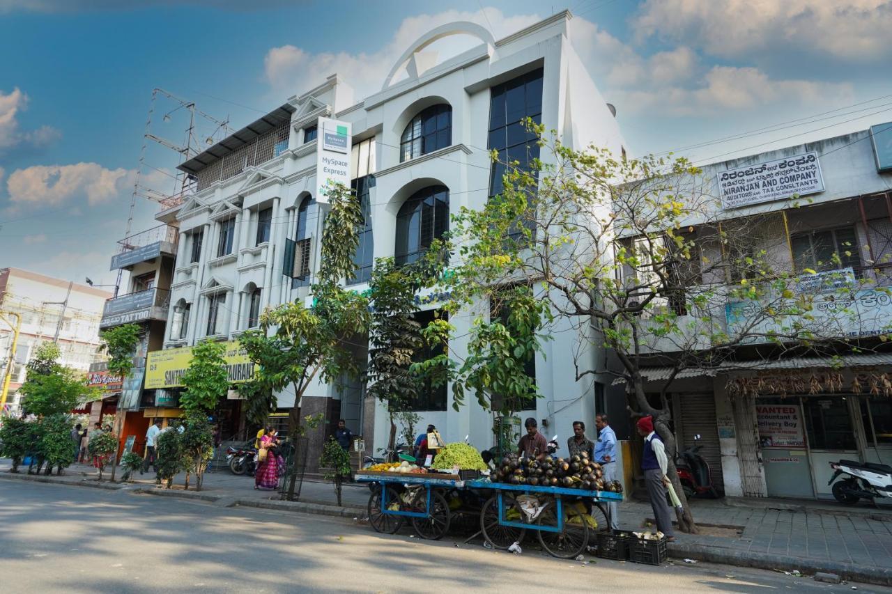 Myspace Express Balaji Residency Hotel 3*