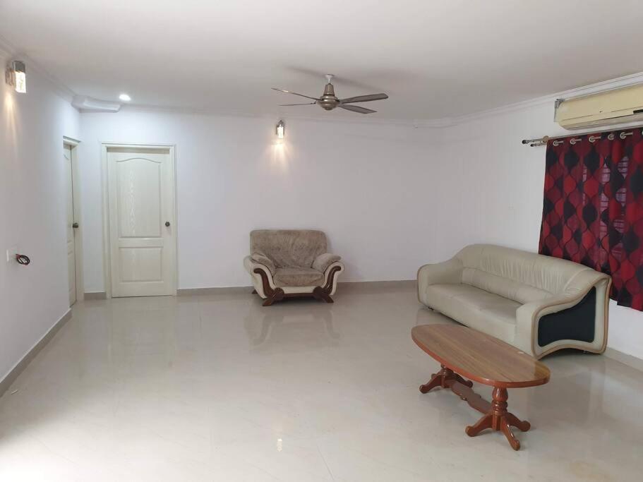 B.k Farms 5 Bedroom With Pool Villa