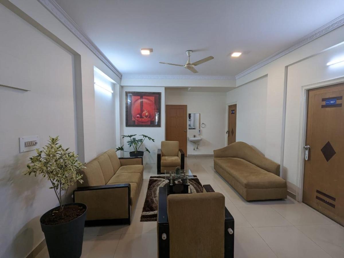 The Altruist Business B-2 Hotel