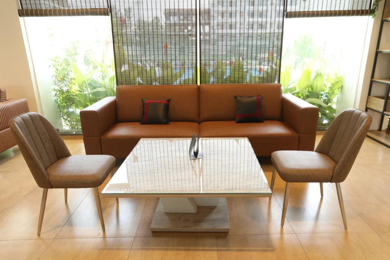 Vrr Astoria & Convention Center Bangalore