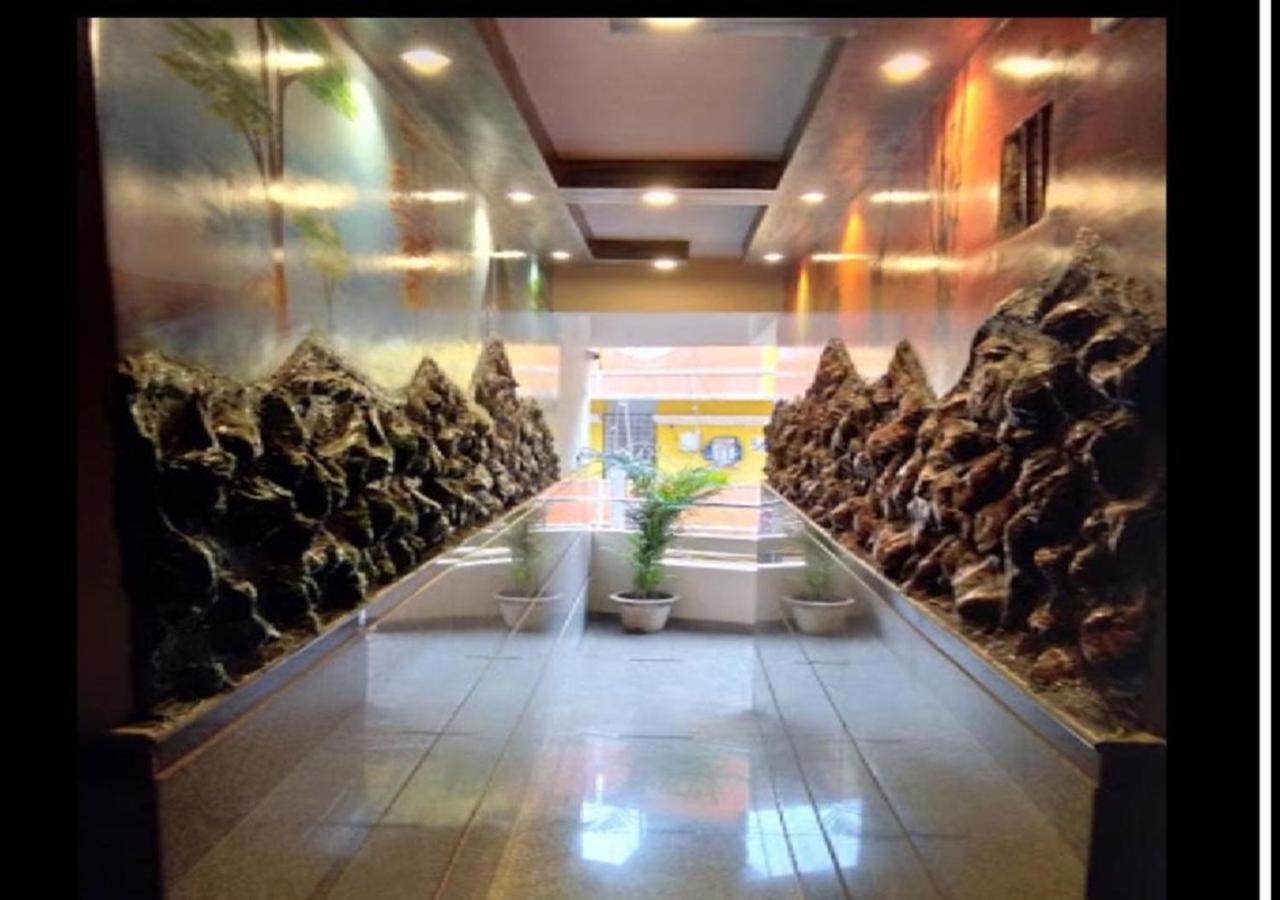 Hotel Garden Residency By Wb